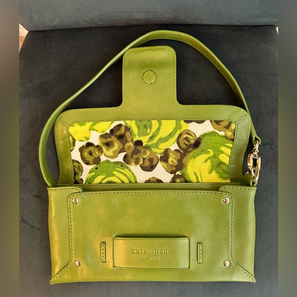 Kate Spade Green convertible purse with floral lining - Picture 4 of 11